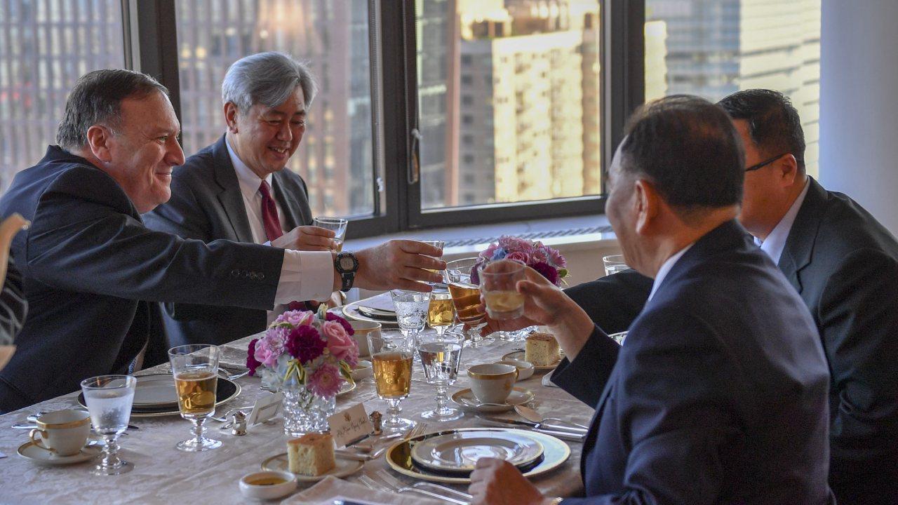 U.S. Secretary of State Mike Pompeo toasts DPRK Vice-Chairman of the Central Committee Kim Yong Chol at a working dinner in New York City on May 30, 2018. [State Department photo/ Public Domain]