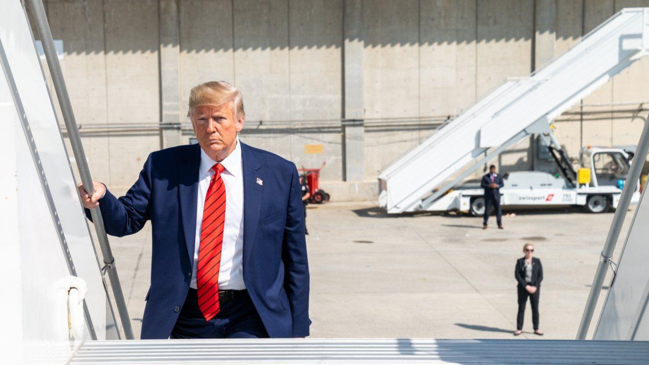 President Donald J. Trump boards Air Force One Thursday, Sept. 25, 2019, en route to Joint Base Andrews, Md. (Official White House Photo by Shealah Craighead)