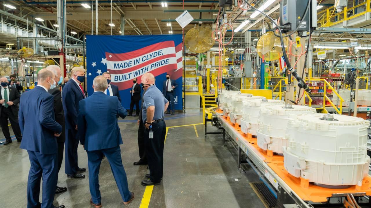 President Trump participates in a tour with VP of Whirlpool’s Integrated Supply Chain and Quality Jim Keppler and talks to employees, August 6, 2020, at the Whirlpool Corp. Manufacturing Plant in Clyde, Ohio. (Official WH Photo by Shealah Craighead)